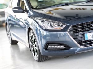 Hyundai i40 EXECUTIVE 4DR AUTO - Image 3