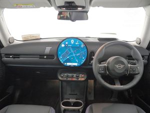 MINI HATCH Cooper C 3 Door - Image 4