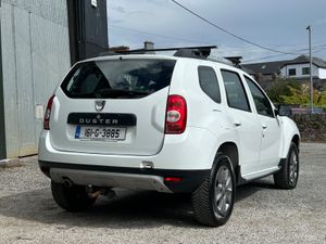 Dacia Duster 2016 one owner car - Image 4