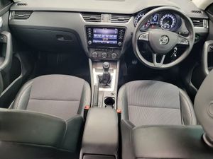Skoda Octavia Soleil 1.6tdi 115HP - Image 4