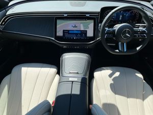 Mercedes-Benz E-Class E300de AMG Line Plus - Image 4