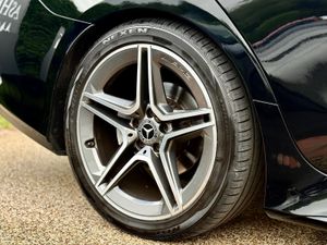 Mercedes-Benz CLS AMG 300D - Image 4