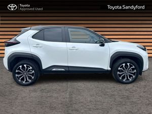 Toyota Yaris Cross LUNA SPORT // REAR CAMERA // SM - Image 3