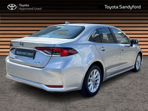 Toyota Corolla HYBRID LUNA AUTO SALOON // TOYOTA S - Image 2