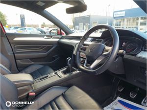 Volkswagen Passat Saloon R-Line - Image 3