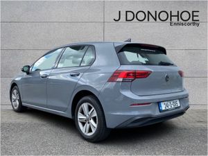 Volkswagen Golf 2.0 TDI 115HP Life - Image 2