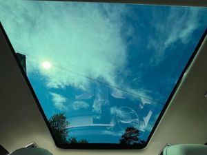 Land Rover Range Rover HSE P440e Perlino Ivory Le - Image 3