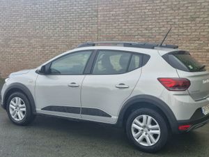 Dacia Sandero STEPWAY EXPRESSION LOW MILAGE - Image 3