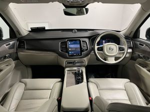 Volvo XC90 Ultimate T8 Recharge AWD - Reversing C - Image 4