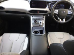 Hyundai Santa Fe Phev 5DR Auto - Image 2