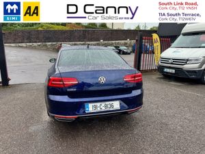 Volkswagen Passat Highline 2.0 TDI Manual 6speed - Image 3