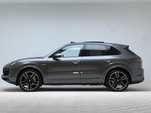Porsche Cayenne 3.0 V6 E-hybrid - Image 3
