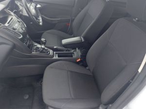 Ford Focus 1.6 Tdci 95ps 4DR VAN - Image 4