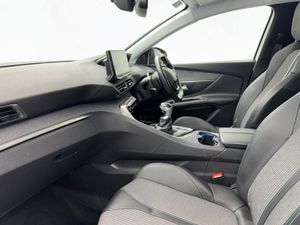 Peugeot 3008 1.2 Allure  just IN   75 P/W - Image 4