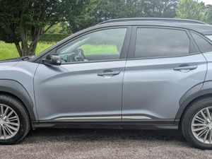 Hyundai KONA NCT 01/27 &  TAX 09/25 - Image 4