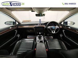 Volkswagen Passat 2.0 TDI High Line Automatic  Re - Image 4