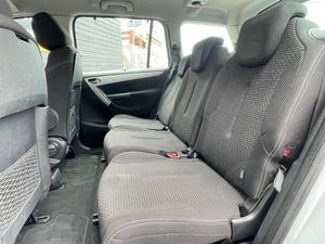 Citroen Grand C4 Picasso 1.6 HDI Vtr  E EGS 5DR A - Image 3