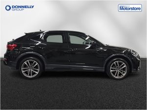 Audi Q3 Diesel Sportback Black Edition - Image 4