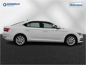 Skoda SUPERB Diesel Hatchback SE Technology - Image 4