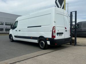 Renault Master FWD Lm35 dCi Business 135 L3h2 - Image 3