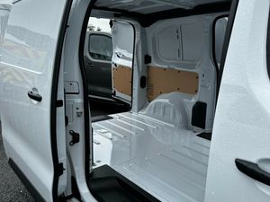 Vauxhall Vivaro L1 Diesel Prime - Image 4
