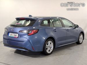 Toyota Corolla 1.8 Hybrid Aura Hatchback - Image 3