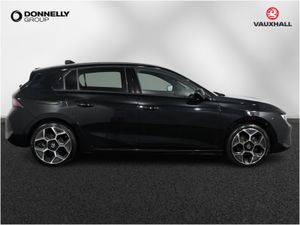 Vauxhall Astra Hatchback Ultimate - Image 3