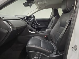 Jaguar E-pace Diesel Estate R-Dynamic SE - Image 4