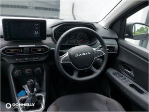 Dacia Sandero Stepway Hatchback Expression - Image 4