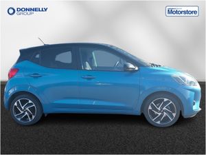Hyundai i10 Hatchback Premium - Image 4