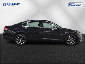Volkswagen Passat Diesel Saloon SEL - Image 4