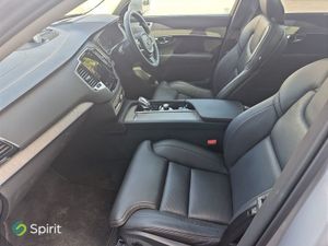 Volvo XC90  T8 Plug In Hybrid  Awd  Ultimate  (br - Image 3
