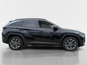 Hyundai Tucson 2WD Executive Plus - Image 2