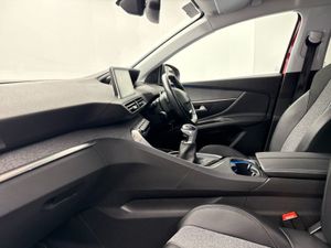Peugeot 3008 1.2 Allure  just IN   80 P/W - Image 4