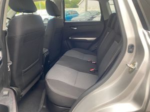 Suzuki Vitara 2023 SZT - Image 4