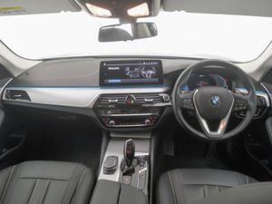 BMW 5 Series 530e SE Saloon - Image 4