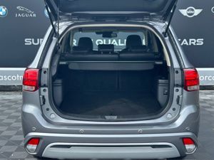 Mitsubishi Outlander 4x4 Auto - Image 4