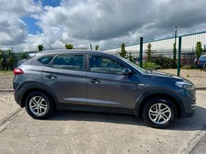 Hyundai Tucson 2018 comfort plus model - Image 2