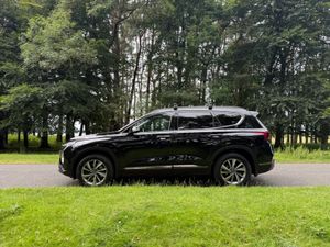 Hyundai Santa Fe 2020 4X4 7 Seat - Image 4