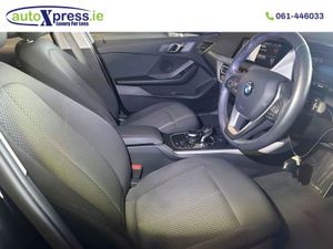 BMW 1 Series 118D Play Edition Joy  Automatic  Re - Image 4