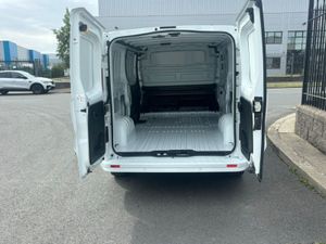 Renault Trafic Extra Sport 170hp 9speed Auto - Image 4