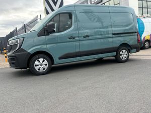 Renault Master MWB Mm33 130 Start L2h2 - Image 3