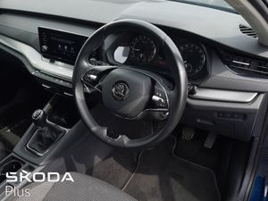 Skoda Octavia  chrome Pack ambition 2.0tdi 115HP - Image 4