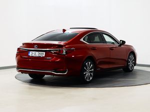 *17* 2021 Lexus ES 2.5 cvt automatic - Image 4