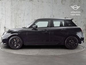 MINI HATCH Cooper C 5 Door - Image 3