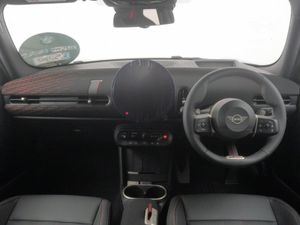 MINI HATCH Cooper C 5 Door - Image 4
