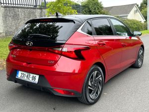 Hyundai i20 Two Tone  Deluxe Plus - 2023 - Image 3