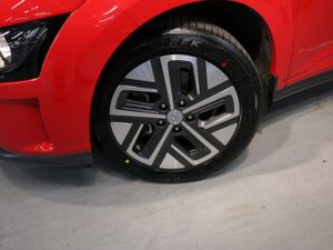 Hyundai Kona Premium 64 kWh EV - Image 3