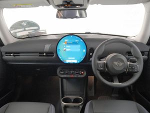 MINI HATCH Cooper C 3 Door - Image 4