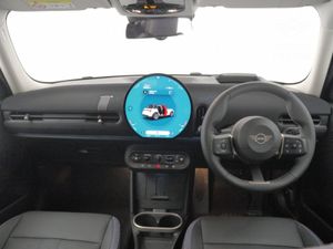 MINI HATCH Cooper C 5 Door - Image 4